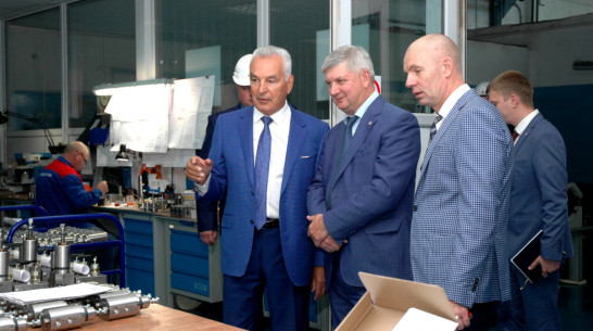 Губернатор Воронежской области поздравил «Космос-Нефть-Газ» с 25-летием