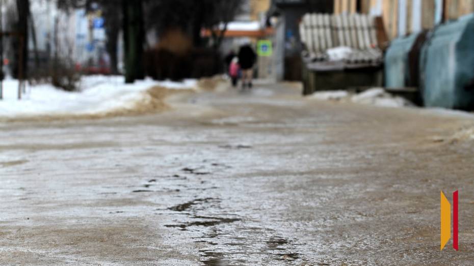 Прокуратура внесла представление мэру Воронежа в связи с покрытыми льдом улицами
