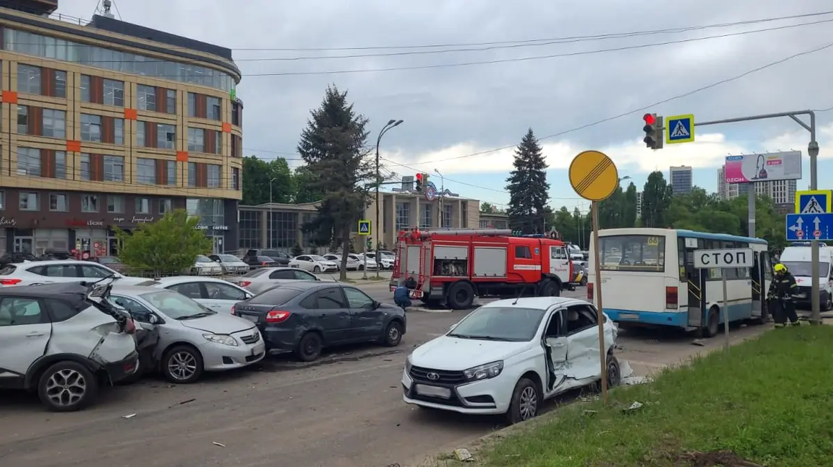 Жуткая авария автобуса в Воронеже - последние новости происшествия на сайте  - РИА