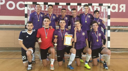 Аннинские футболисты победили в межрайонном турнире «Кубок Дружбы»
