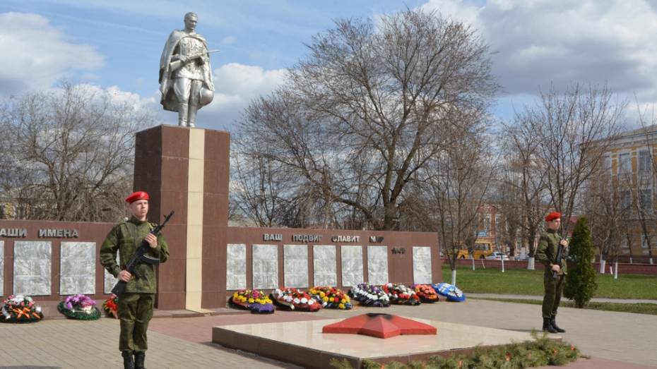 Богучарским школьникам предложили написать письмо погибшему солдату
