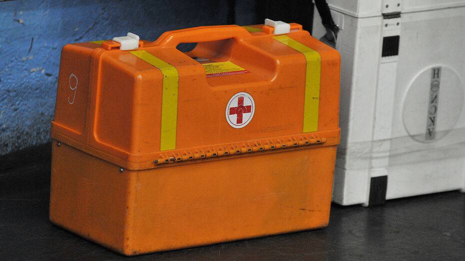 Человек упал с балкона на улице Антонова-Овсеенко в Воронеже