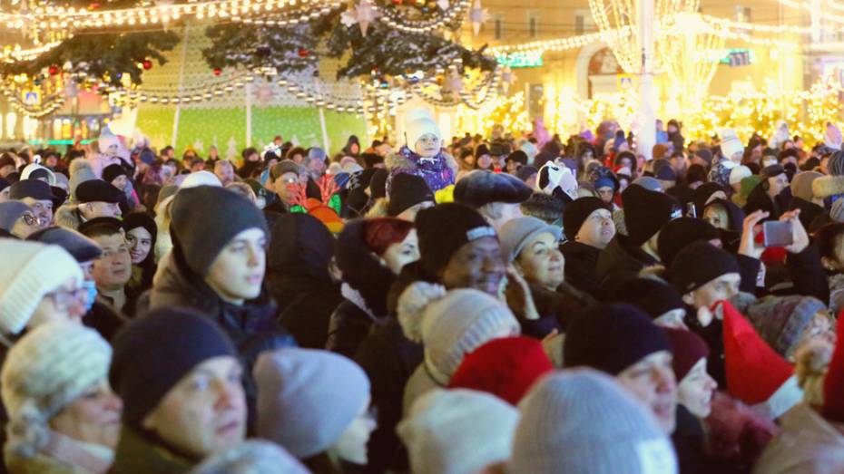 Воронежцам показали празднование Нового года у главной городской елки