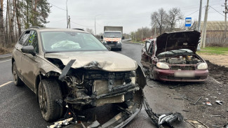 В Воронежской области ZAZ Sens выехал на встречку и врезался в Volkswagen Tiguan