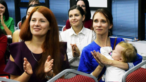 Воронежских женщин бесплатно обучат новым специальностям в рамках соцпроекта