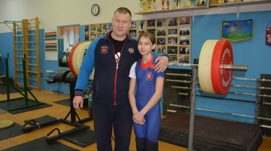 Россошанцы взяли «серебро» и «бронзу» на всероссийском турнире по тяжелой атлетике