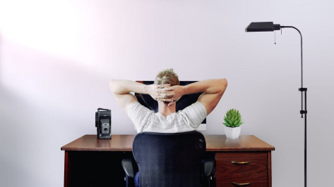 Воронежским работодателям рекомендовали сократить рабочий день на час из-за жары