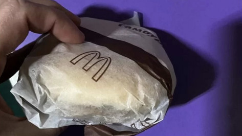 Воронежцы продают гамбургер и соусы из McDonald's за 100 тыс рублей