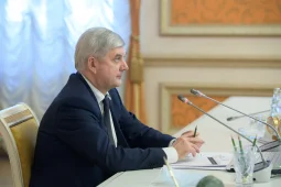 Воронежский губернатор попросил прокуратуру проверить торговые сети из-за цен на сахар
