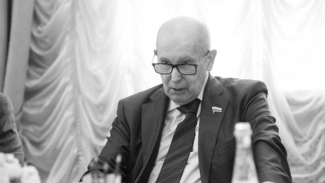 Губернатор Александр Гусев выразил соболезнования в связи со смертью ректора Воронежского медуниверситета