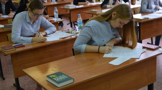 Задержка воронежских оценок ЕГЭ по русскому языку сдвинет сроки апелляций
