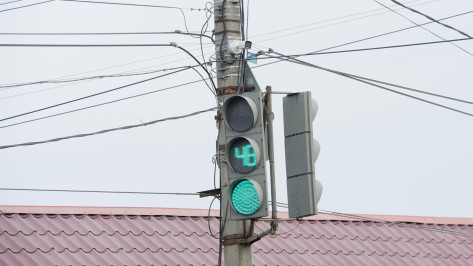 На перекрестке в центре Воронежа временно не будет работать светофор