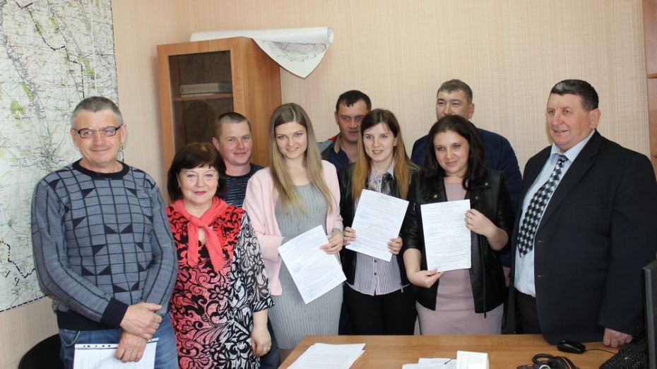 В Ольховатке 4 семьи получили субсидии на строительство жилья