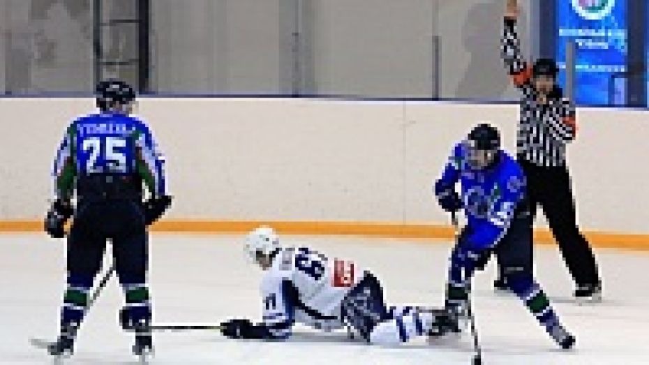 Хоккеисты «Россоши» на своем льду уступили «Беркутам Кубани»