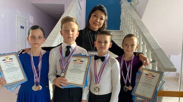 Россошанские танцоры привезли 10 медалей со Всероссийских соревнований в Тамбовской области