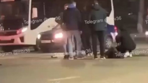 В Воронеже «Лада» насмерть сбила мужчину, переходившего дорогу на красный свет