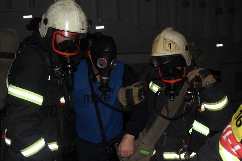 «Ломавшиеся машины» и «потерявшиеся пожарные» усложнили учения воронежских спасателей