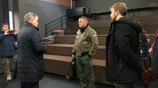 Депутат Игорь Кастюкевич проверил ход ремонта в воронежских общежитиях