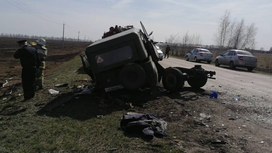 В Воронежской области столкнулись Chevrolet и УАЗ: 4 человека погибли