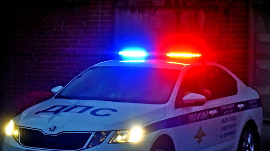 Автофургон ночью насмерть сбил пешехода в Воронежской области