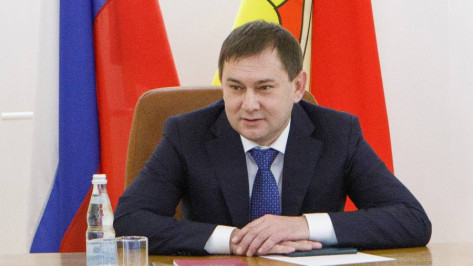 Владимир Нетесов помог жителям Воронежской области в решении вопросов ЖКХ и организации детского отдыха