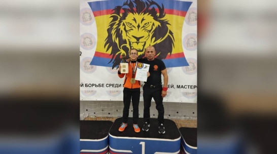 Панинский борец завоевал «золото» на всероссийском турнире