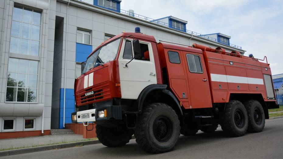 В Острогожске появился еще один пожарный автомобиль