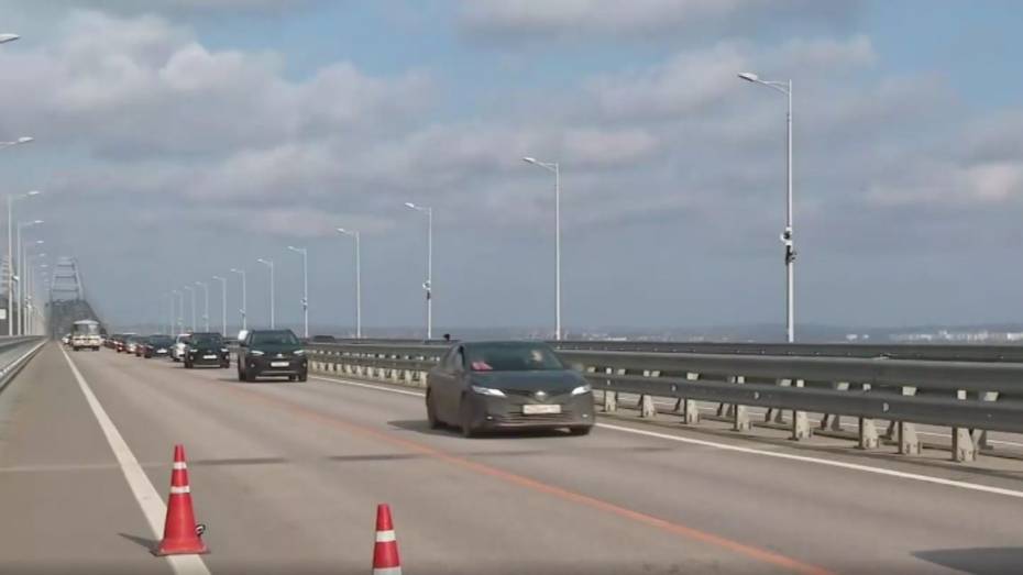 Крымский мост полностью открыли для автомобильного движения по всем полосам