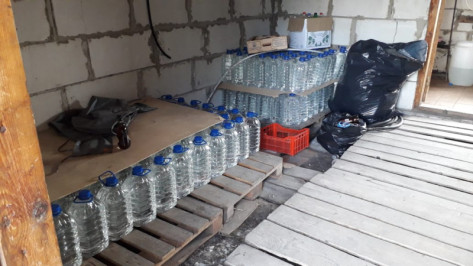 Почти 8 тыс литров нелегального алкоголя нашли в Воронежской области