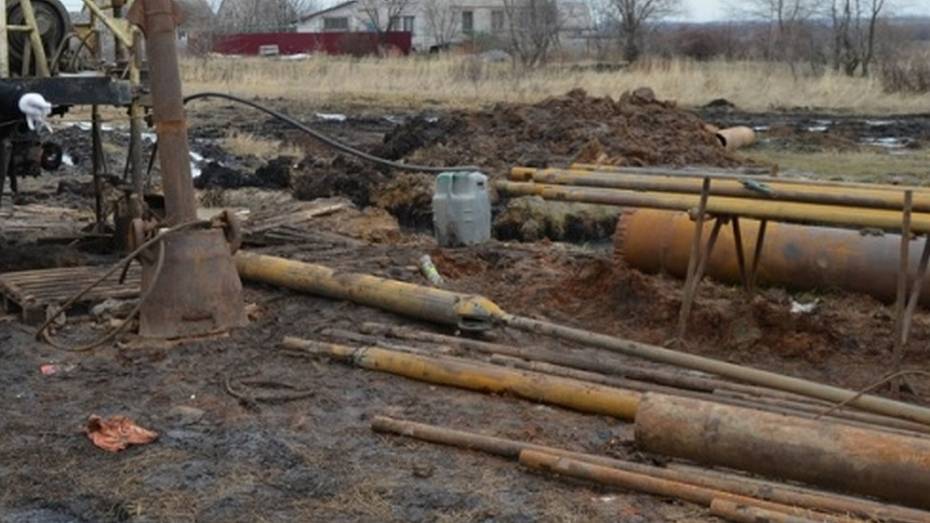 В Лискинском районе на элеваторе рабочего придавило водопроводными трубами