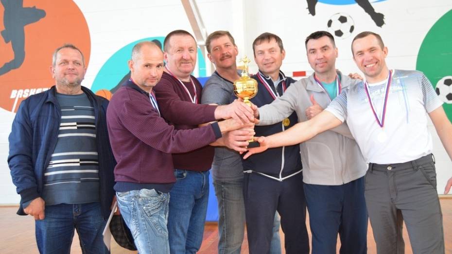 Хохольцы победили на межрегиональном турнире по волейболу