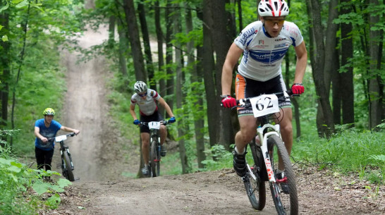 Воронежцы сообщили о натянутой леске в парке «Олимпик»