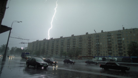 Жителей Воронежской области предупредили о ливнях и граде