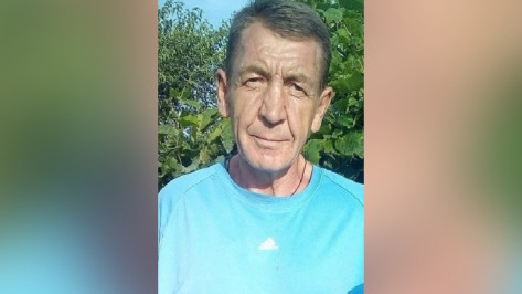 В Бутурлиновке Воронежской области пропал 49-летний мужчина в голубой футболке