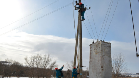 В нижнедевицком селе построили новую электролинию для детсада