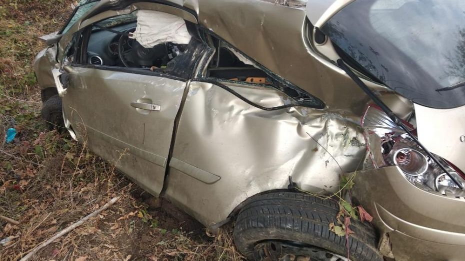 Автомобилистка на Opel Corsa погибла в ДТП в Воронежской области