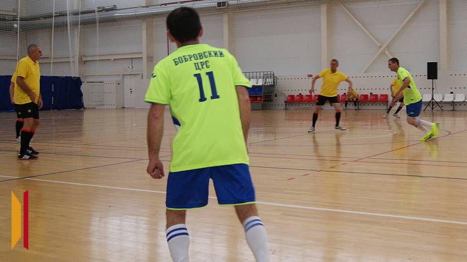В Боброве впервые прошел турнир по мини-футболу среди проживающих в центрах реабилитации и социализации