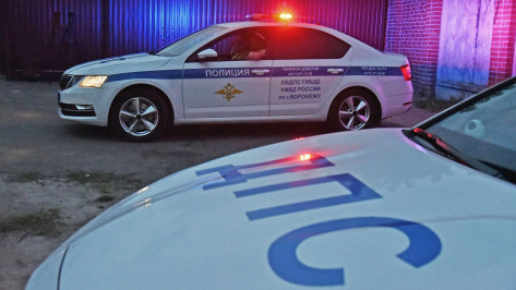 В Воронежской области 38-летний мужчина погиб под колесами неустановленного авто