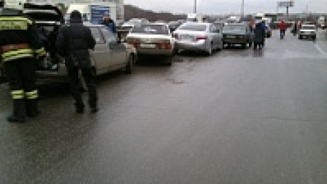 В Воронеже в масштабном ДТП на остановке Некрасова никто не пострадал
