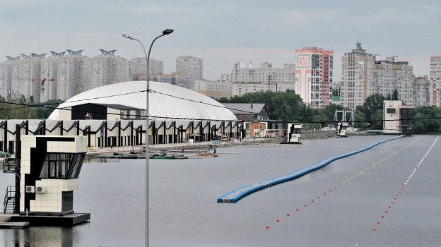 До 15 августа в Воронеже запретят парковку на дамбе Чернавского моста