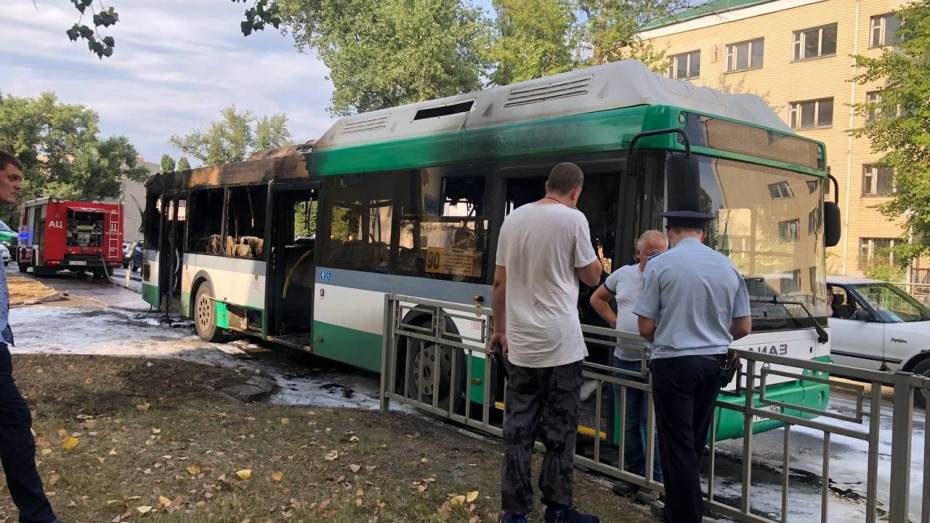 Следователи назвали причины пожара в воронежском автобусе