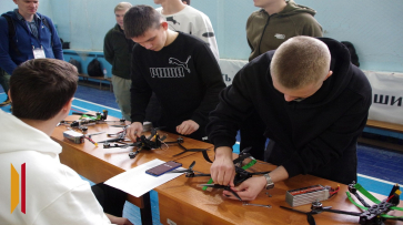 Воронежских школьников будут учить собирать беспилотники на уроках по основам защиты Родины