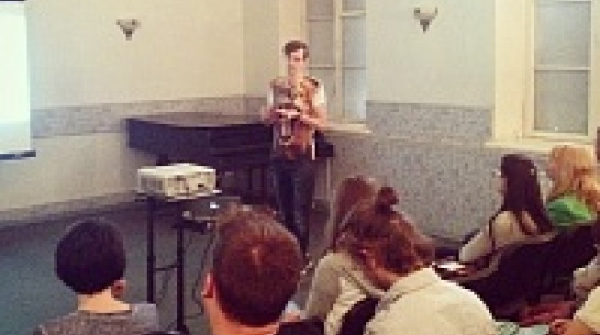 На фестивале «Открыто!» зрители со сцены декламировали Маяковского