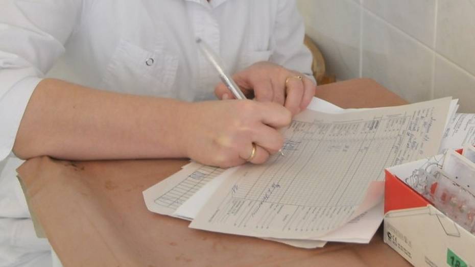 В Воронежской области врача уволили за подделку документа