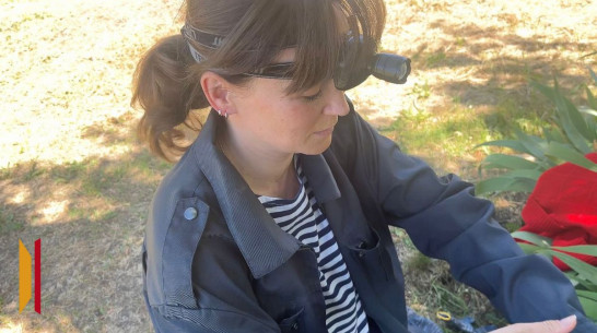 Журналист РИА «Воронеж» спасла провалившегося в колодец щенка