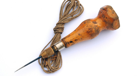 Воронежец приставил шило к горлу знакомого и угрожал его убить