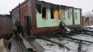 В сгоревшем доме в воронежском селе нашли труп 68-летнего мужчины