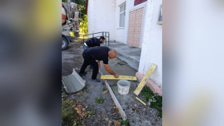 В бобровском селе Тройня обновят фасад ДК и благоустроят территорию