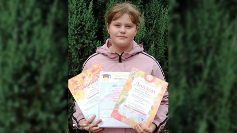 Поделка верхнемамонской школьницы победила на всероссийском и двух международных конкурсах