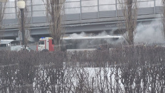 В Воронеже загорелся автобус утром 5 марта